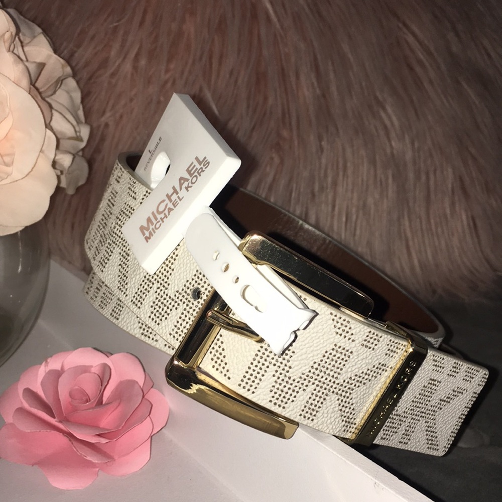 Michael Kors L belt